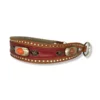 Handgefertigtes Lederhalsband-Unikat aus recycelten Materialien.